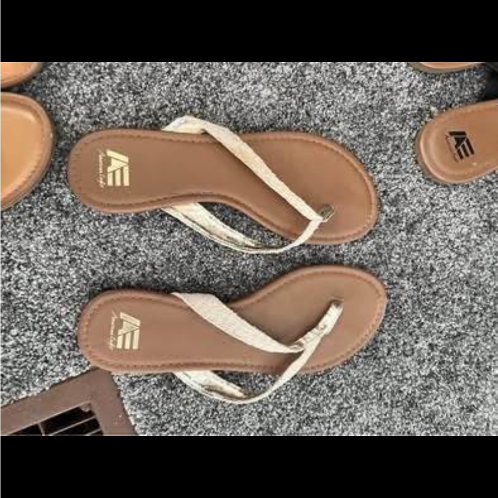 American Eagle Brown and Cream Flip Flops